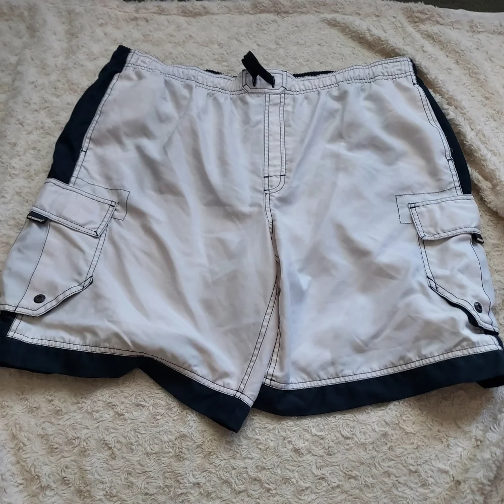 Mossimo Men's White Navy Blue Swim Trunks XL Resort Beach Vacation Beach Pool